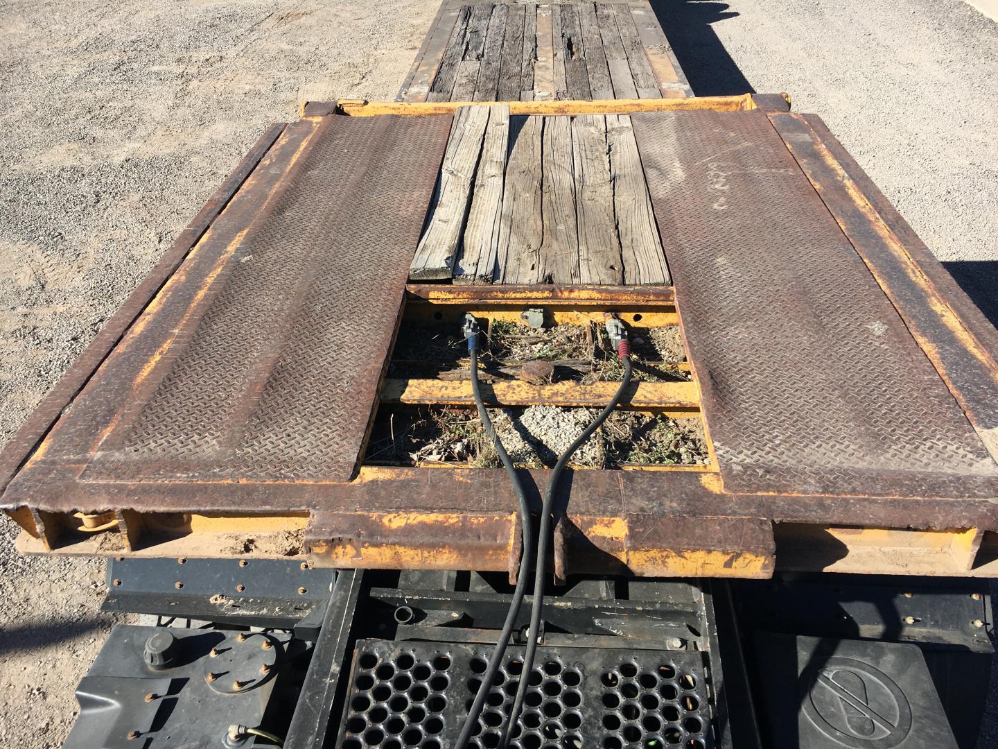 ./imagenes/INVOICE/2019/17173/LOWBOY LOAD KING 503DF (37).JPG